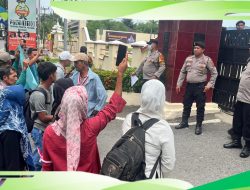 Koalisi Rakyat Pesisir Gelar Aksi Unjuk Rasa Di Polres Labuhanbatu Buntut Dugaan Perusakan Lahan