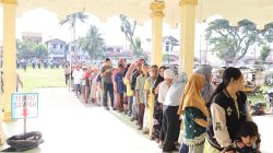 Ratusan Warga Padati Warung Polri Presisi Minggu Ke-18 Polres Labuhanbatu