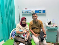 Ketua DPC PJS Jenguk Sekretaris LPAI Labuhanbatu di RSUD Rantauprapat